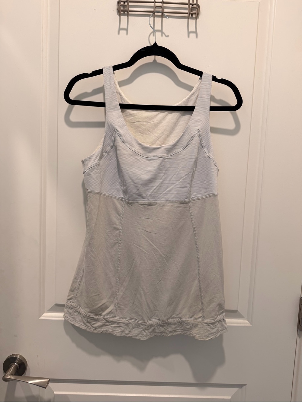 Lululemon Ta Ta Topper Tank Top White Silver Spoon
Striped Size 10